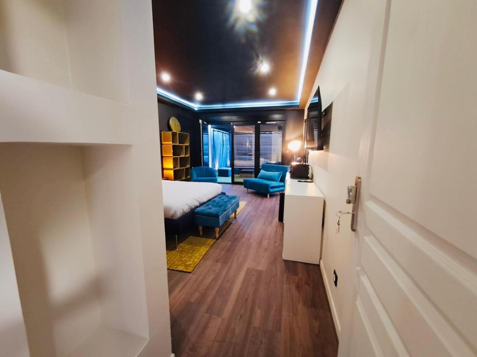 Belle Suite Metro 14 Paris オルリー エクステリア 写真