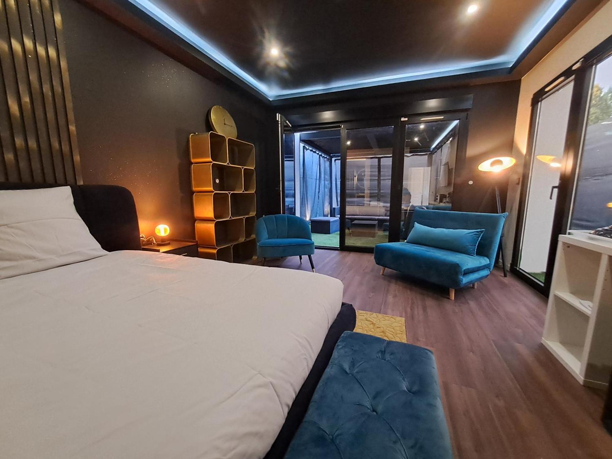 Belle Suite Metro 14 Paris オルリー エクステリア 写真